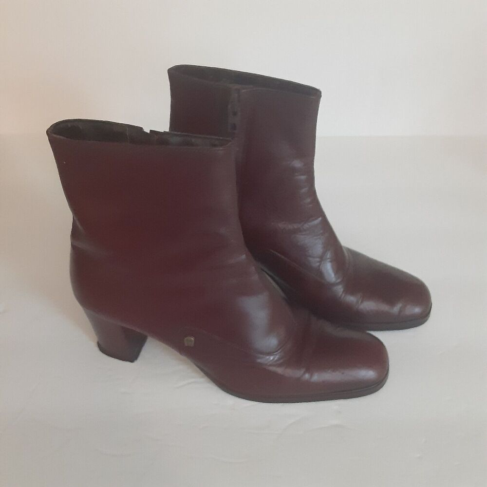 Vintage Aigner Boot sz 7.5 Italian Leather Chunk Heel Ankle Chic